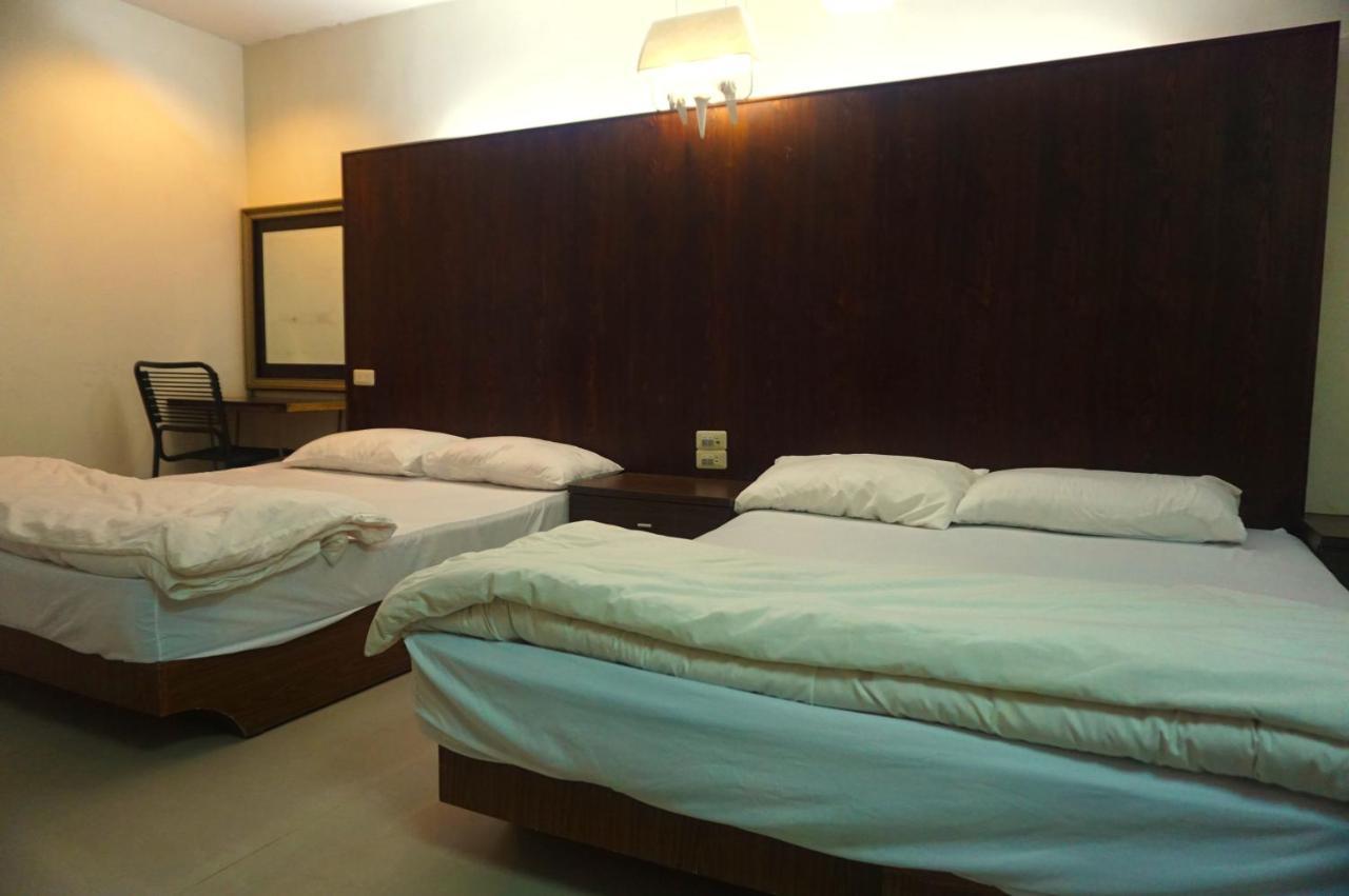 Hua Bin Hotel Yilan Exterior foto